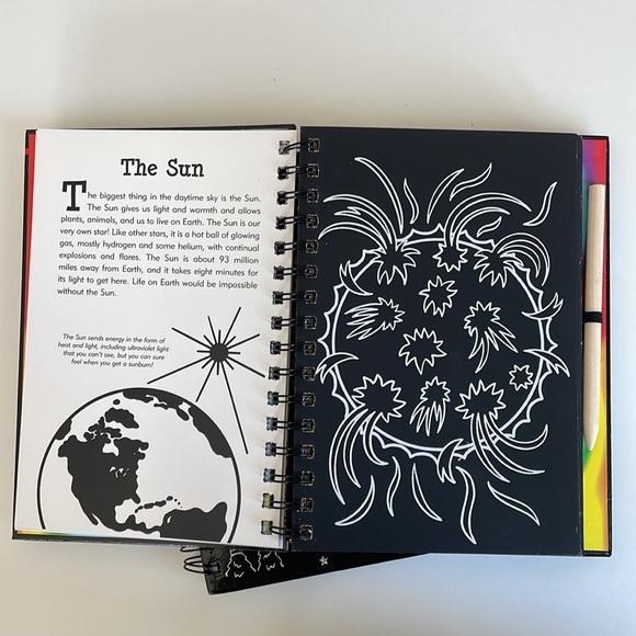 Trace - Along Scratch and Sketch OUTER SPACE and SOLAR SYSTEM Activity Books - Picture 4 of 11